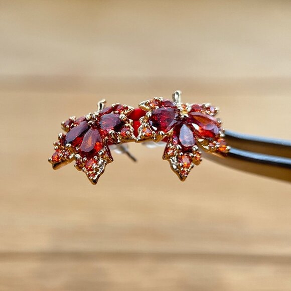 Maple Brown Stud Earrings - Picture 3 of 5